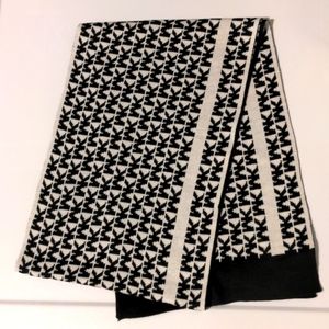 MK Scarf